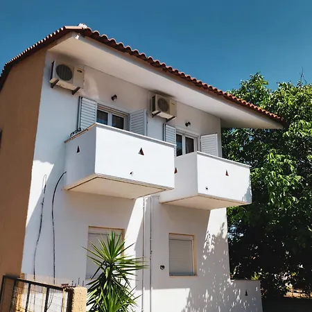 Grandma's Pine Appartement Skala (Evia)